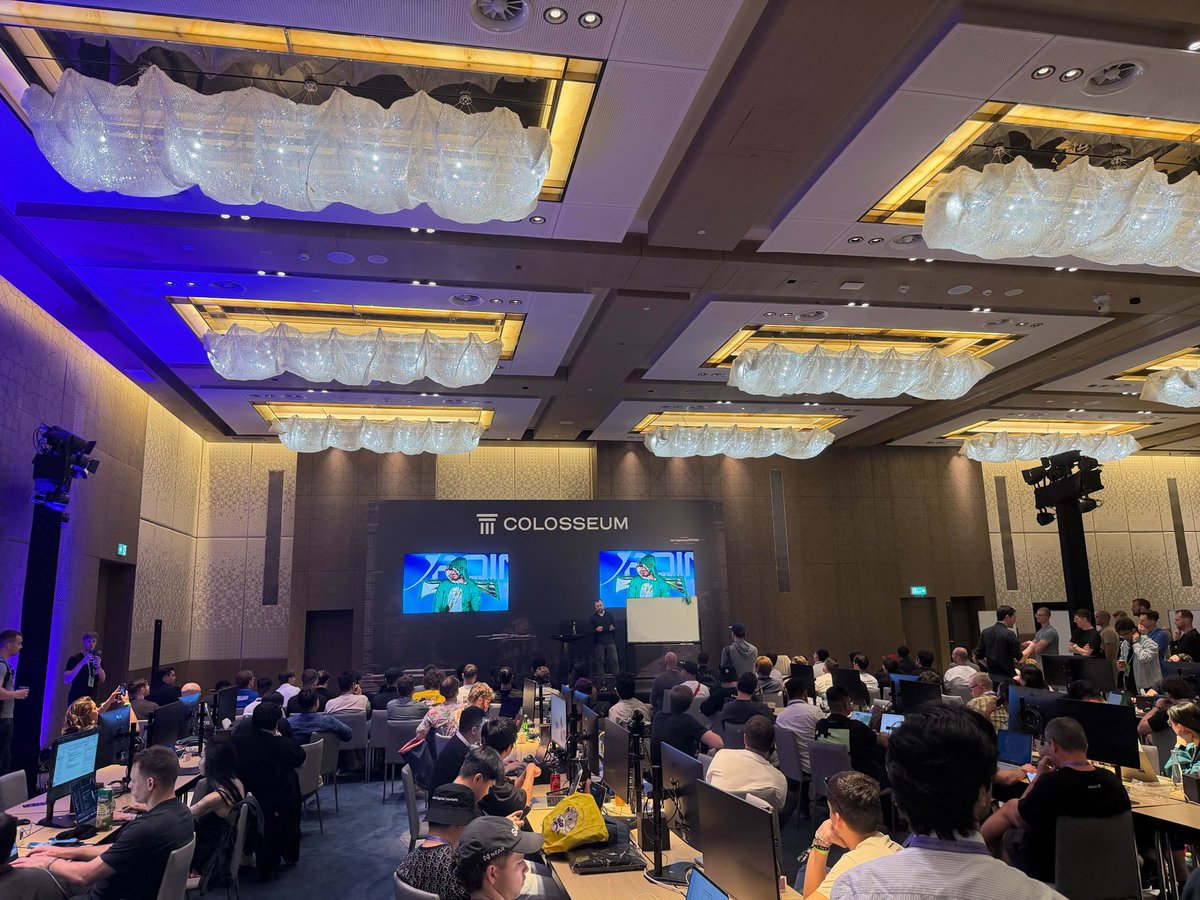 Colosseum tweet media