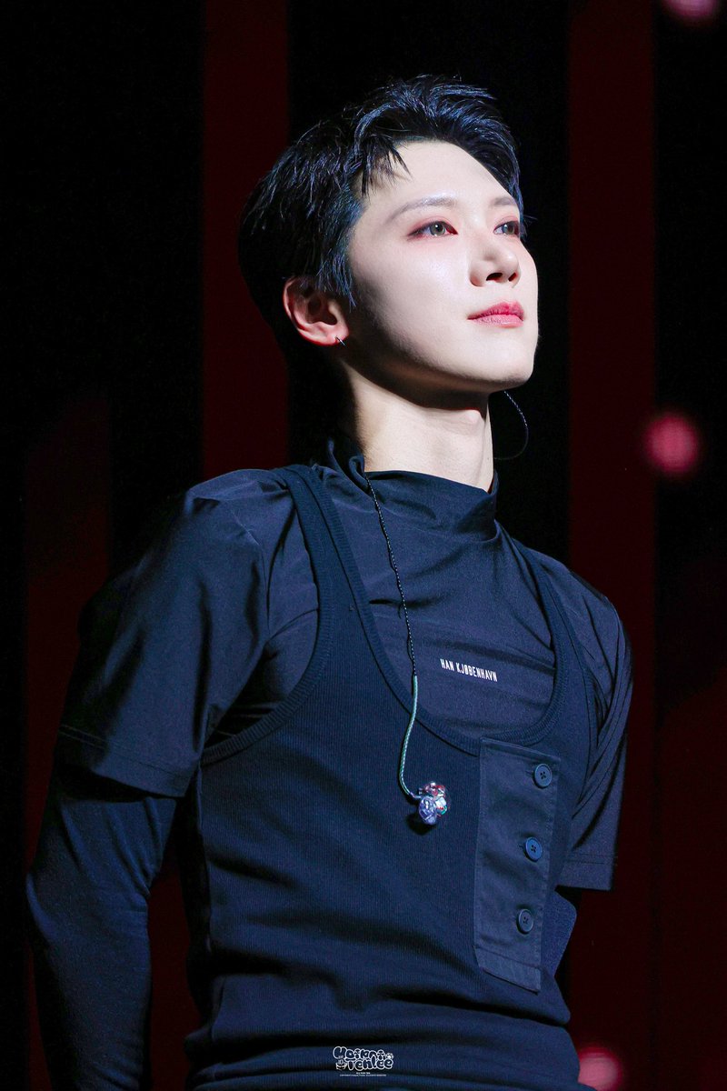 Hotpot_Tenlee's tweet photo. -𝐓𝐄𝐍•李永钦 251214 No Way Out Peking-

#TEN #텐 #เตนล์ #李永钦 #TEN𓃠 #tenlee_1001 https://t.co/yT7A0g1Zdt