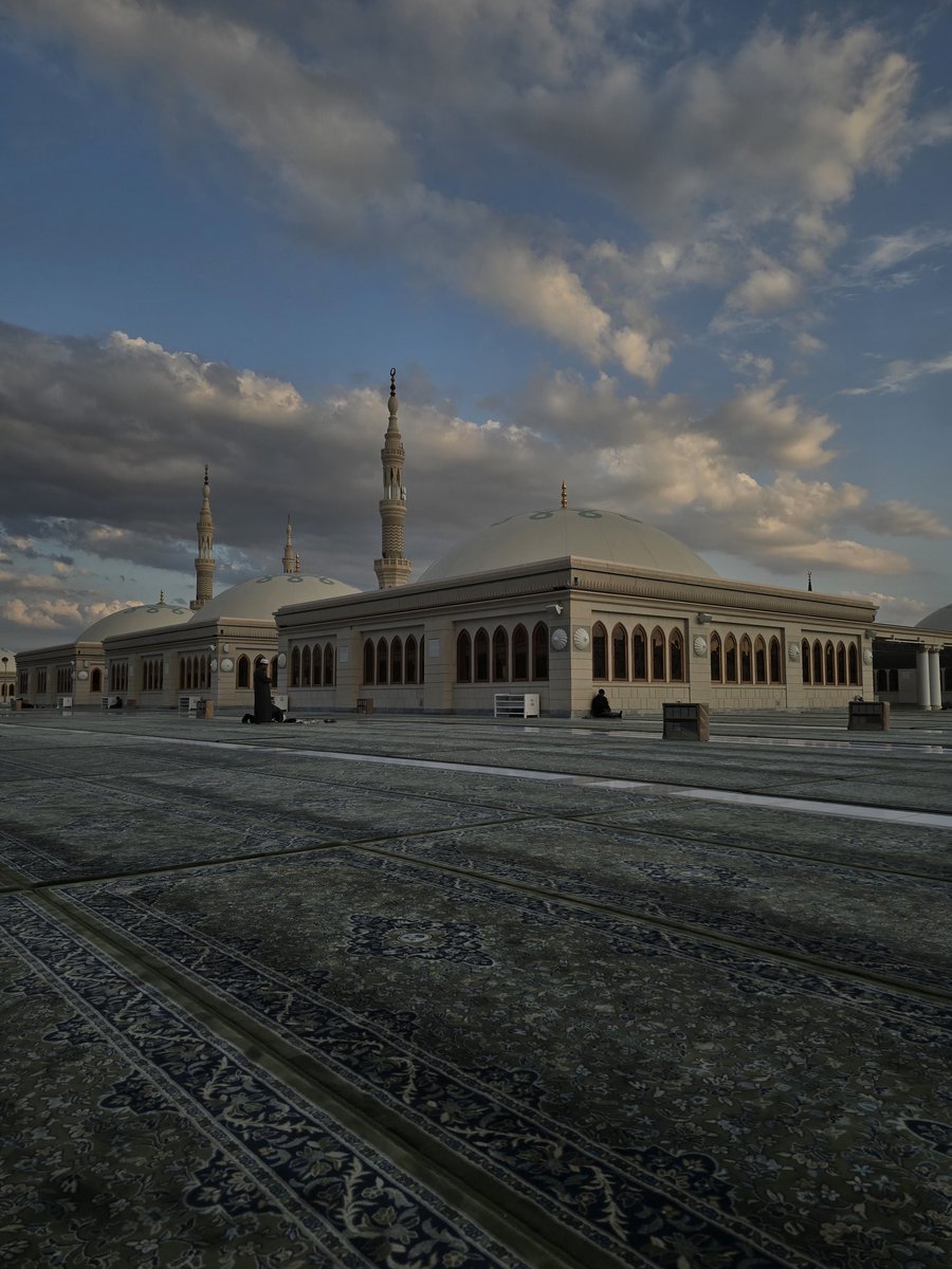 sukkaryeater's tweet image. Pre and Post Maghrib

#Madinah