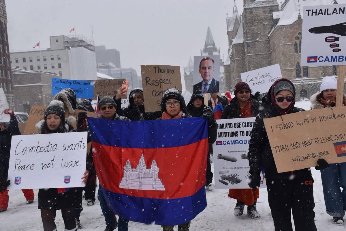 SovanRatana_'s tweet photo. Canadians from different cities are gathering at Parliament Hill, Ottawa, the Capital City of Canada, to call on the Canadian Prime Minister for help to stop the Thai invaded war on Cambodia 🇨🇦 🇰🇭 https://t.co/xvPwcUug9p