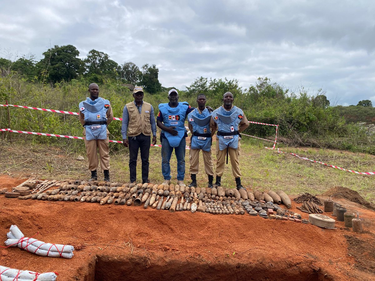 herorats's tweet photo. #APOPO Mine Action Angola has concluded its 2025 operations with the safe demolition of 700+ explosive ordnance items, building safer futures. Thank you to the Government of Japan for making our work possible. 🇯🇵🇦🇴
#StopMines #LandmineFree #MineFreeWorld https://t.co/ibJzQiqBI3