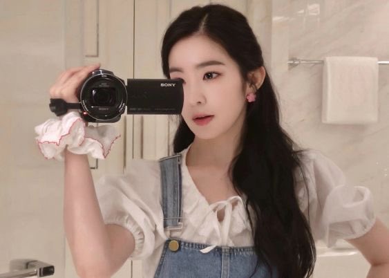 ireznep's tweet image. girlfriend material.