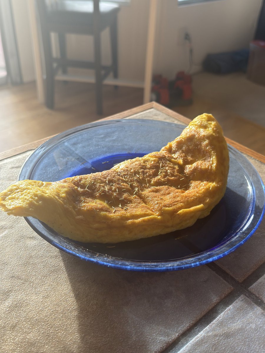 YoungSmitchell's tweet image. Breakfast Omelet 🍳  Back in the kitchen 🤤