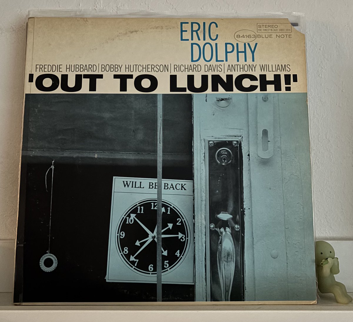 #nowplaying #jazz 1975 us stereo black b repress w rvg. Sunday morning music-ing w this all time classic.