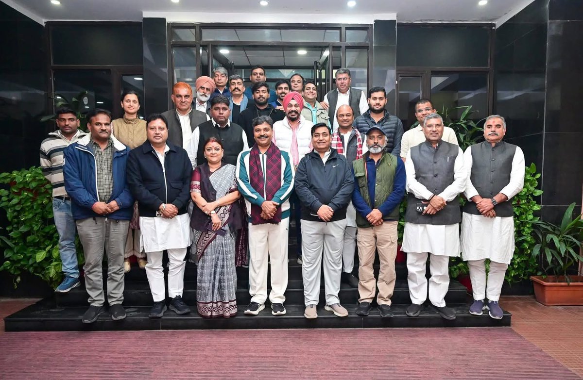 jaswantgurjar's tweet photo. दिल्ली में कांग्रेस पार्टी द्वारा आयोजित  #वोट_चोर_गद्दी_छोड़ महारैली में शामिल हुए। कुछ झलकिया.. https://t.co/XQQc7FOsMO