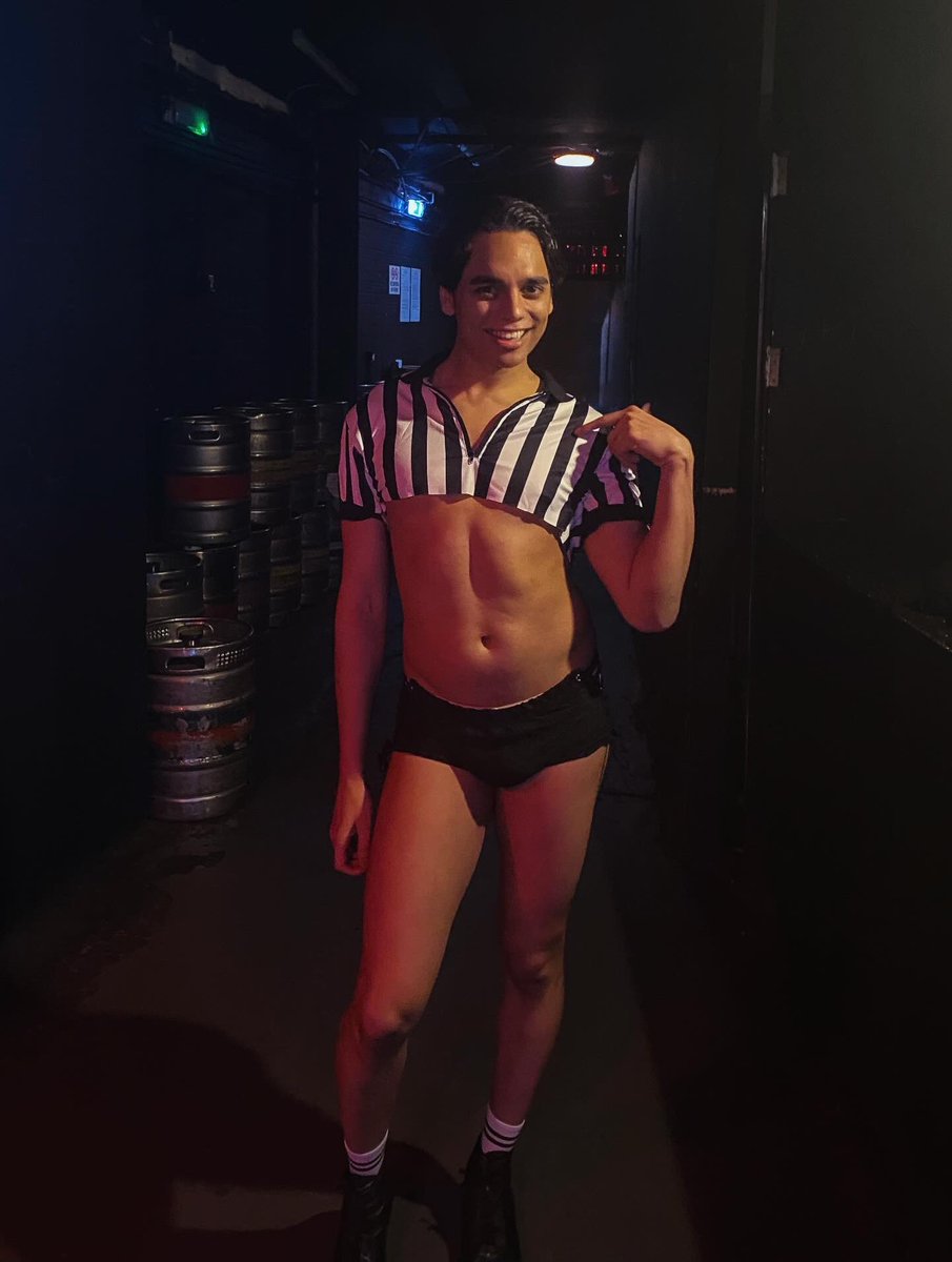 💁🏽‍♂️Now taking ref bookings🦓😭