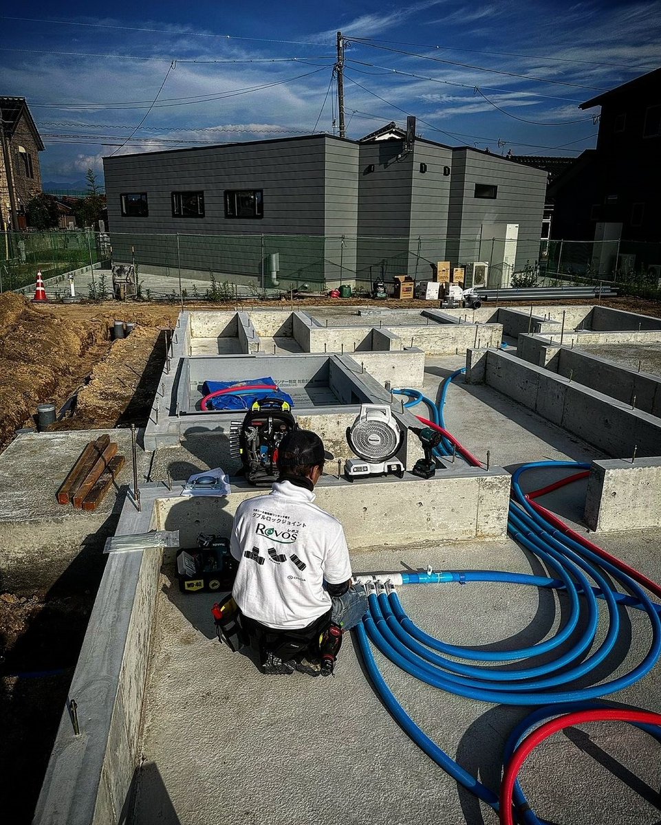 Edwin93313152's tweet photo. Do you need a Responsive, SEO-friendly construction or Contractor website for your Plumbing, HVAC, Roofing, Electrician ?

Contact Me: https://t.co/QZhexp3J83

#constructionwebsite #hvacwebsite #BrownUniversity #plumbingwebsite #contractorwebsite #roofingwebsite #Australia https://t.co/5l4EfBf6yA