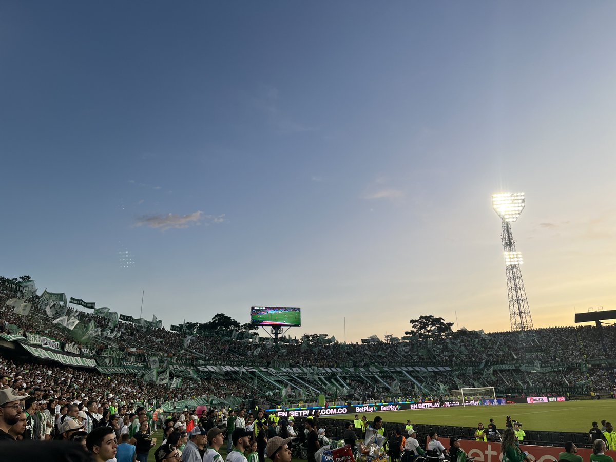 dj_ergo's tweet photo. Atardecer desde el Atanasio! 🇳🇬 https://t.co/4FN4SJRbl9