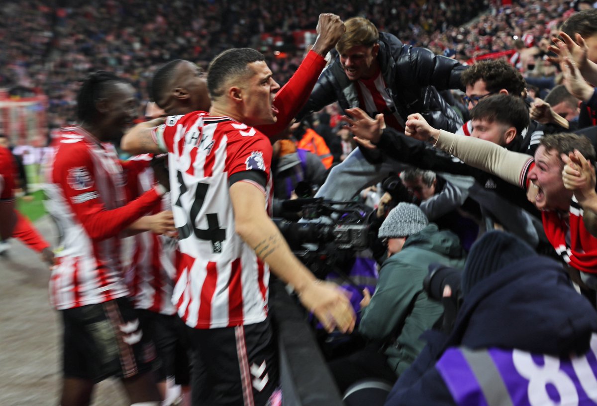 SunderlandAFC's tweet image. F
T
M