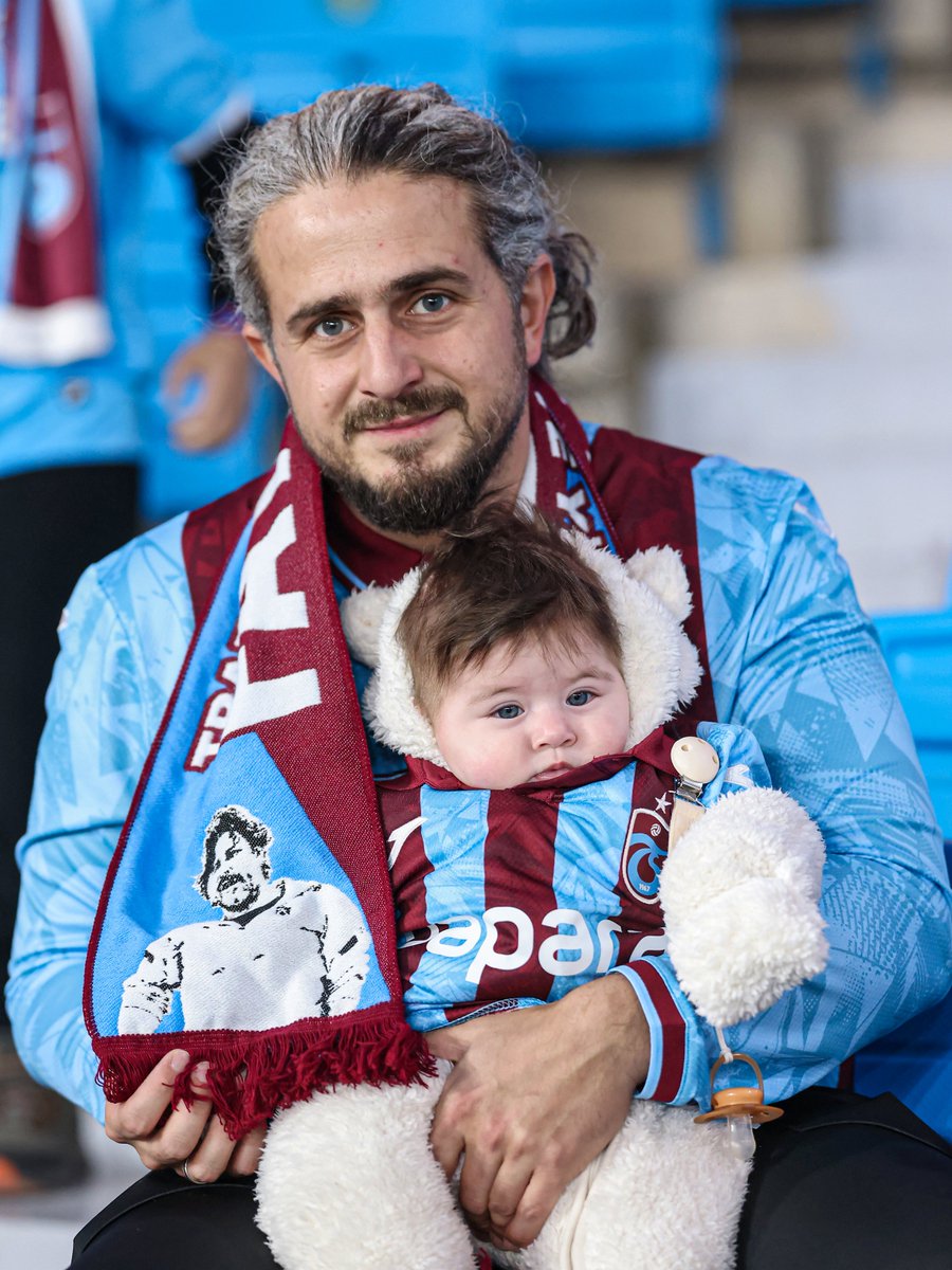 🏟️ Büyük taraftarımızla, evimiz Papara Park’ta bir aradayız! 

#TSvBJK