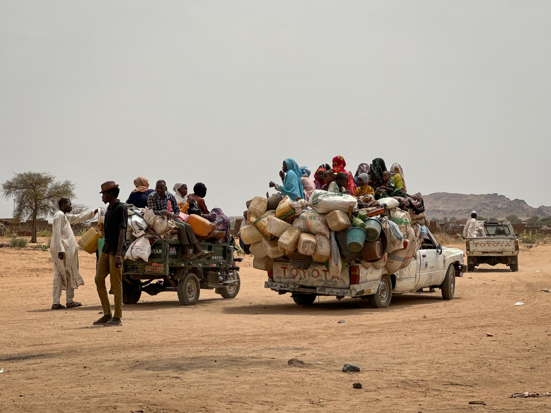 <a href="/InstitutoIECAH/">IECAH</a> los gastos en defensa baten récords año tras año, y el número de personas desplazadas forzosamente de sus hogares ya duplica al que se registraba hace tan solo una década.

👇
msf.es/noticia/la-ayu…