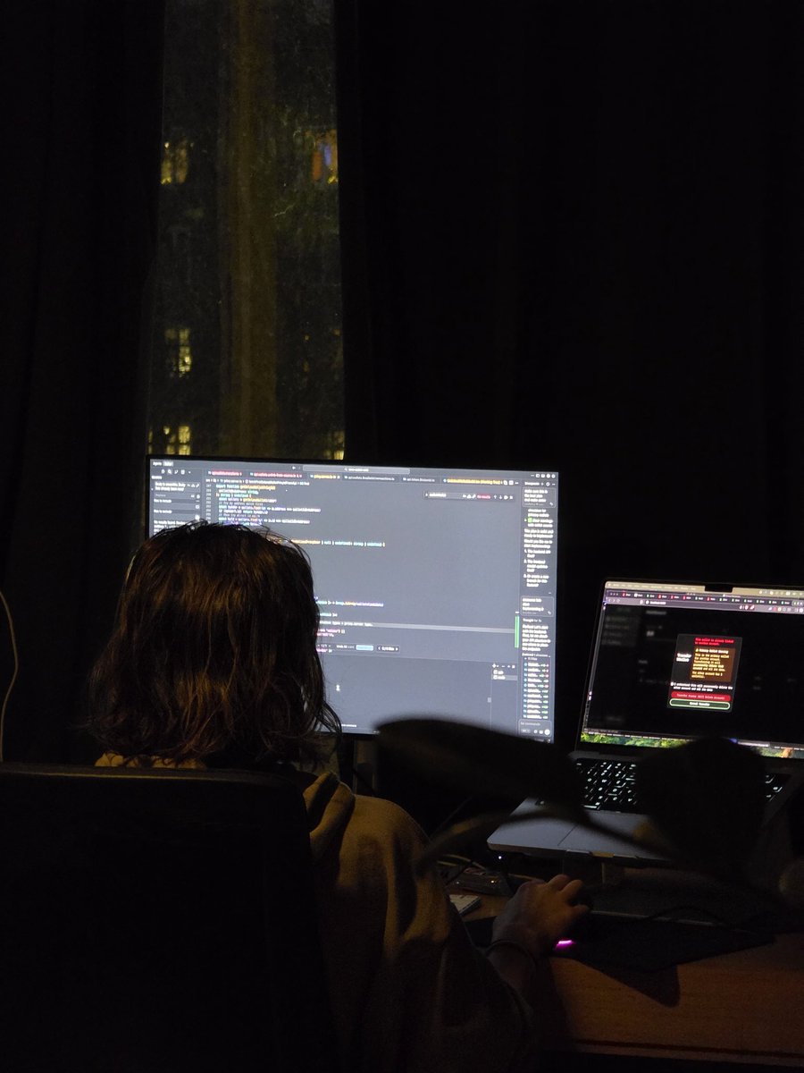 mih4x's tweet image. zm from @zeralabs EU office

new dev hire locked in on a Sunday night 

zera mode