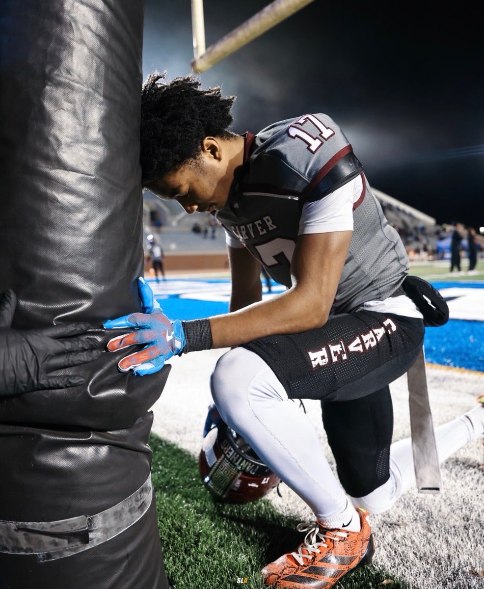 kemalv17's tweet photo. Even though the season is over. I can say we went undefeated in our region 11-0 .We made it to the third round . God still have work for me to do!!! 7v7 and southeast elite bowel coming up!! #FootballFocus #cornerback #Class2027 https://t.co/MlzR2N4f1A
