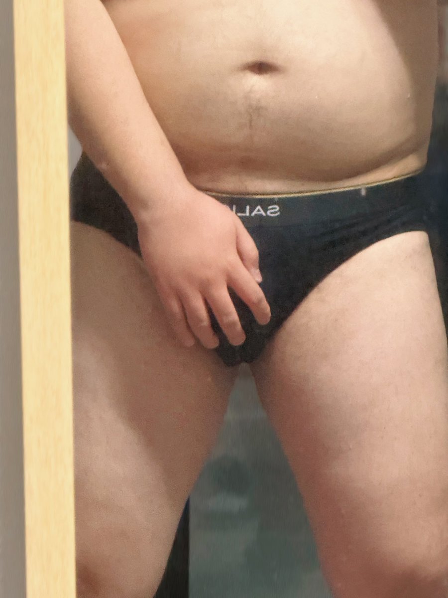 libaba_SSS's tweet image. 喜欢我的新内裤吗?看到了还不给我跪下!