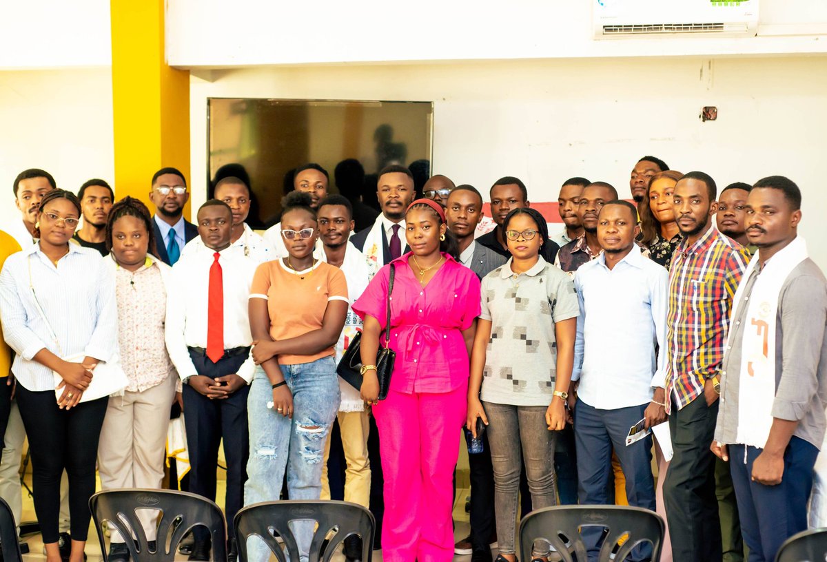 JosephEdeba's tweet image. 🇨🇩 #FRC | Adhésion des grands leaders

La transformation de la #RDC ne viendra ni des slogans ni des querelles politiques, mais de la mobilisation citoyenne et d’un leadership responsable.

La Force républicaine du Congo ouvre ses rangs : jeunes leaders patriotes, adhérez au FRC.