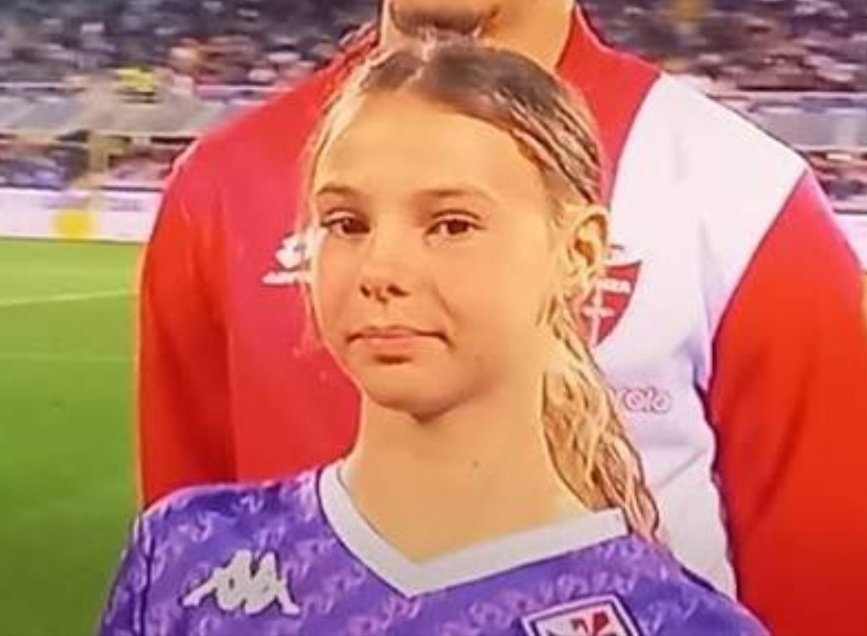 cippiriddu's tweet photo. Sarei sinceramente felice di vedere la Fiorentina e soprattutto il suo pubblico in Serie B. 

Spiacerebbe solo per lei. https://t.co/nM0RmJTVtv