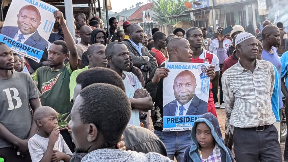 FDCOfficial1's tweet image. The FDC campaign trail continues in Nyeihanga Town Council, Rwampara District, with Rt. Hon. Nathan Nandala Mafabi leading engagements with the people.
#FDCManifesto #ChangeIsPossible