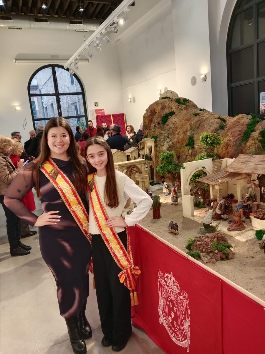 eltablacho's tweet image. Hoy hemos inaugurado nuestro Belén, que podréis encontrar en el Museo del Cristo de La Sangre. Nuestras reinas Aroa y Sofía nos han acompañado en esta mañana tan especial. No dudéis en visitarnos!