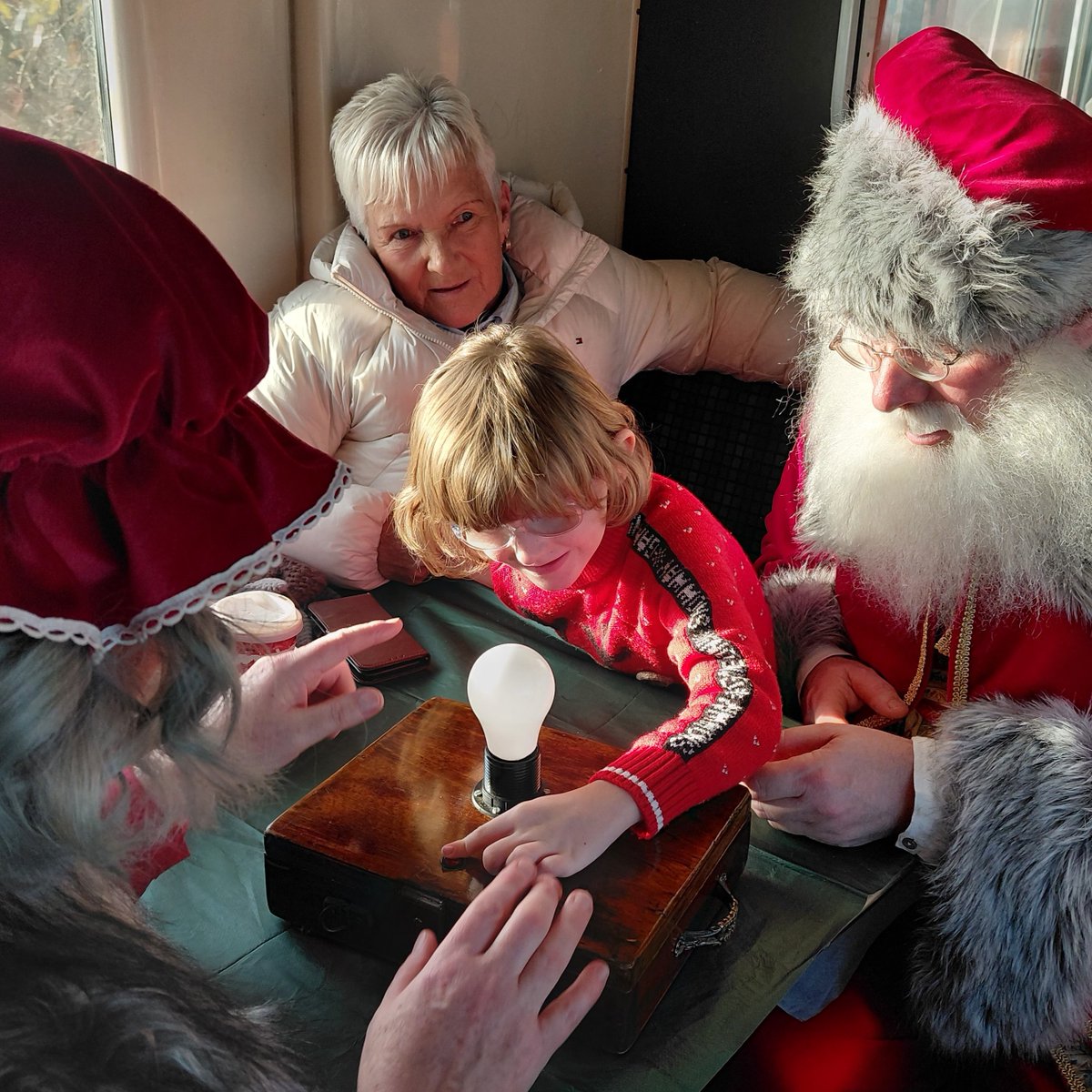 Angel Eyes NI tweet media