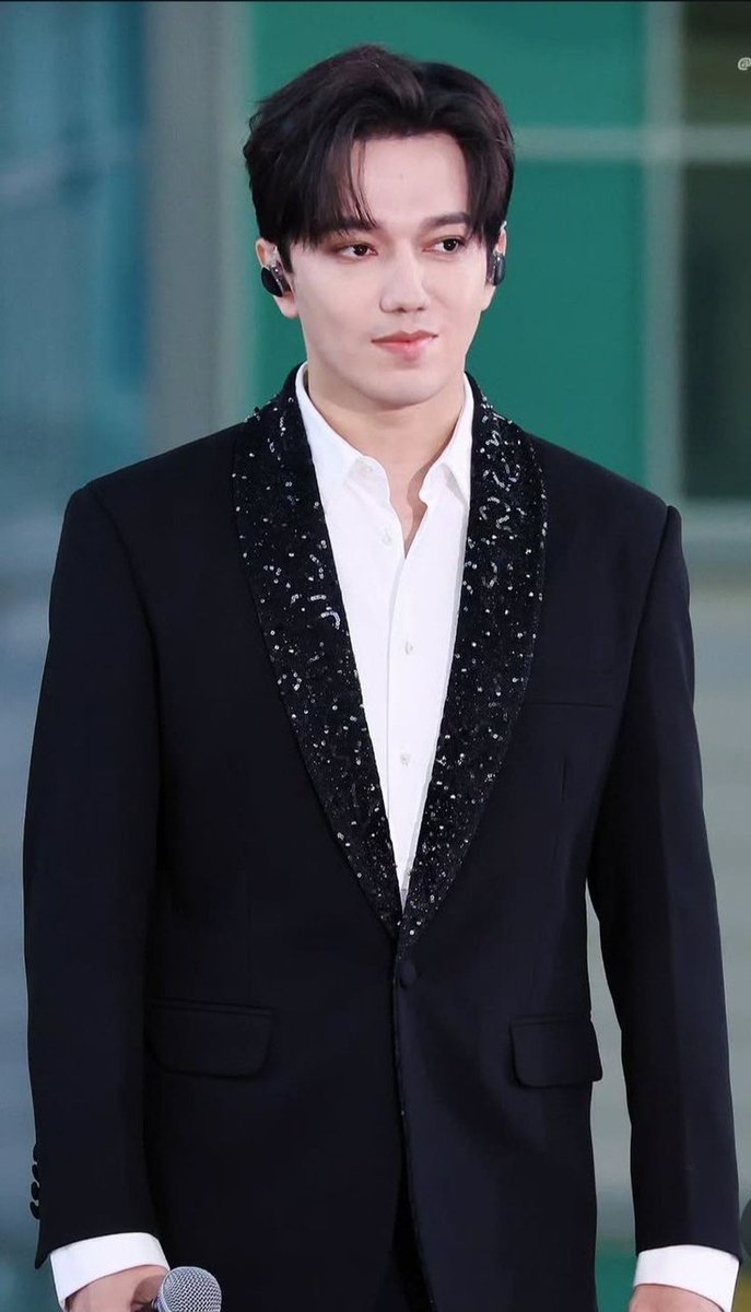 DQudaiberg61391's tweet photo. #dimash#goviral https://t.co/kM7r490R9T