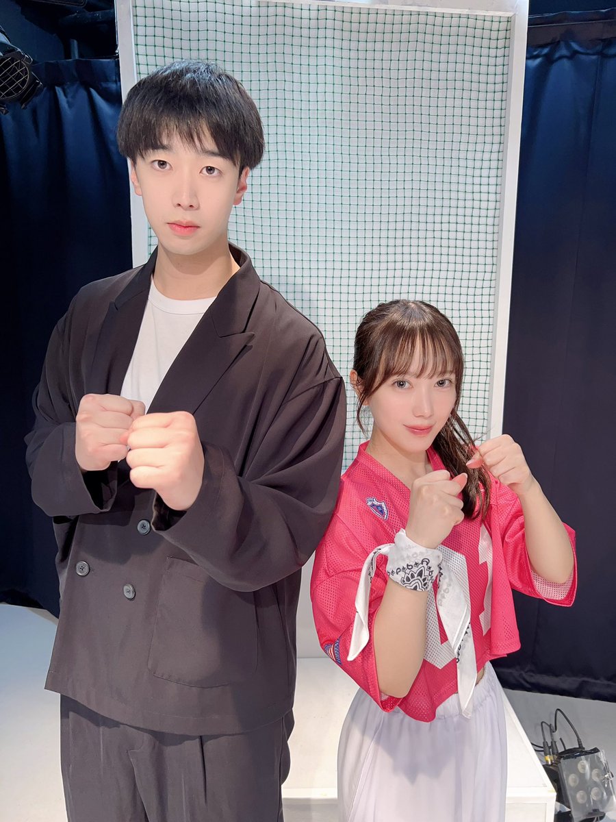 YKm0529's tweet photo. 舞台
「遠き日2025 ~キミヘ繋ぐあの日の約束~」

大千穐楽、ダブルカーテンコールありがとうございました。
最後に皆様と「ショウワナンバワーワン、オー！」を一緒にできた事が今までで1番幸せな時間でした。

たくさんの後悔や苦しいこともあると思います。だけどどんなに苦しい日があっても、どんなに涙で前が見えなくなっても…皆様の明日を応援しています🌙

ありがとうございました！
ほんっとうに！！

月野美咲役、小湊よつ葉
#遠き日2025