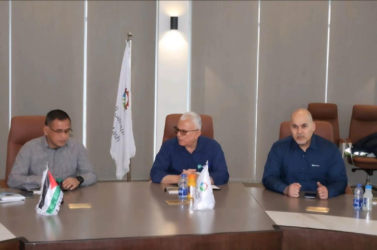 في إطار تعزيز  شراكتها الاستراتيجية مع إندونيسيا
وفد رفيع من "بوبوك إندونيسيا" يطّلع على خطط التوسعة والتطوير في مصانع وملاحات "البوتاس العربية"  

في إطار تعزيز العلاقات الاستراتيجية بين شركة البوتاس العربية وشركائها الدوليين، زار وفد رفيع المستوى من شركة "بوبوك إندونيسيا "