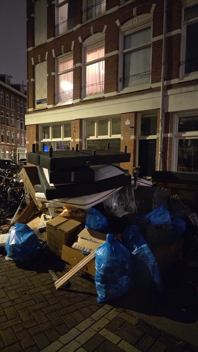 Groeten wederom uit de Staatsliedenbuurt. En een prettige avond.