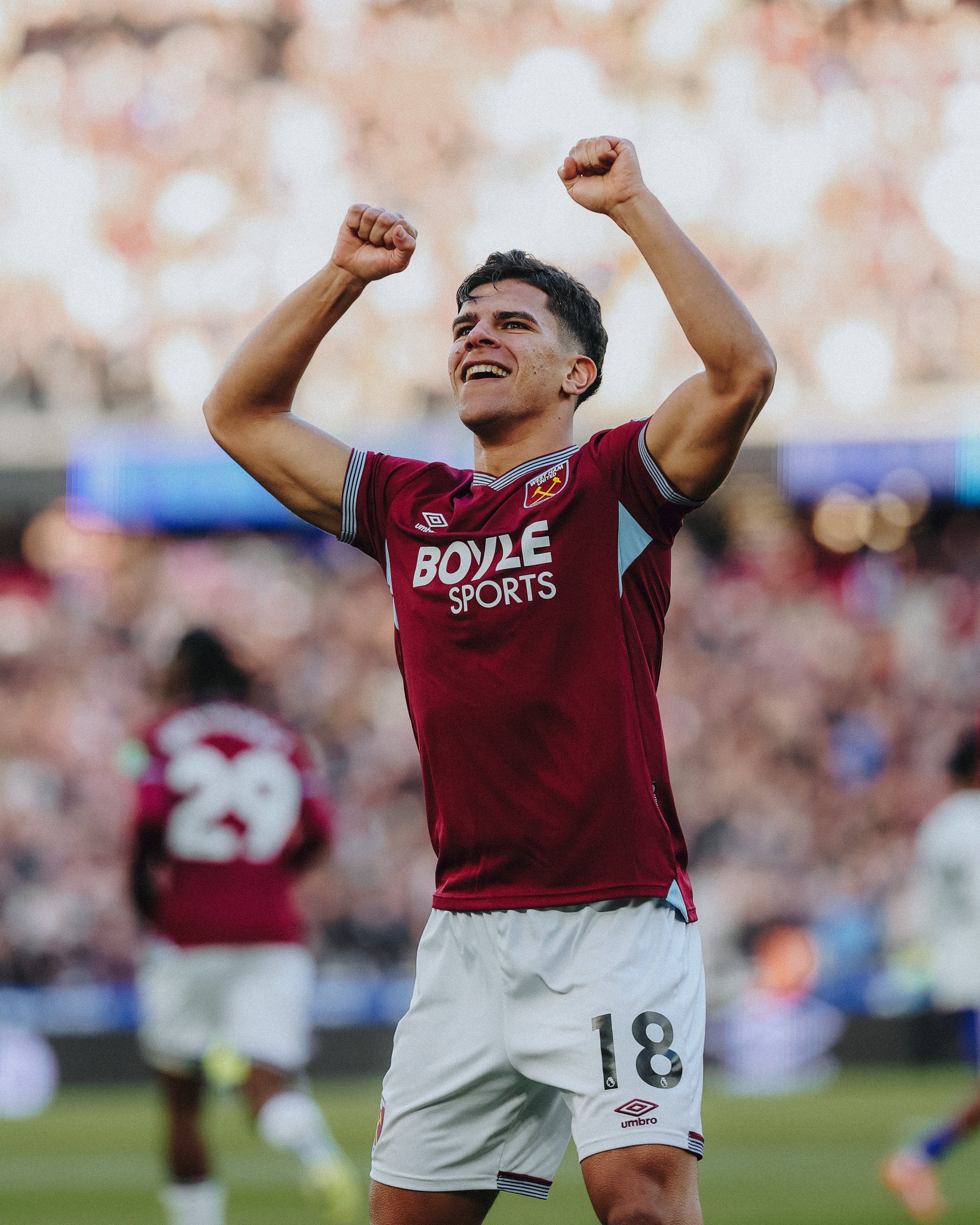 ماتيوس فيرنانديز يكسر رقم هوجو إيكيتيكي ويسجل أسرع هدف في البريميرليج هذا الموسم بعد [29 ثانية] فقط. من مباراة ويست هام أمام أستون فيلا بالدوري 