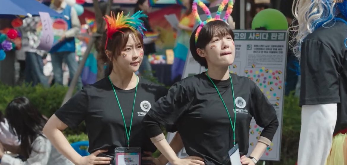 girlinyearning's tweet photo. oooh it is so simple but just hearing “we support you” directly in a kdrama is very heart warming. i loved this small scene, it felt really impactful.

#probono #probonoep3 https://t.co/YFlRmdNUX9