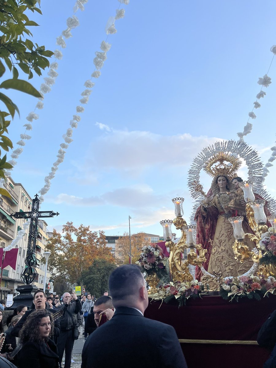 🔹 MARÍA, MADRE DE GRACIA🔹

Cantad al Señor un cántico nuevo,
cantad al Señor, toda la tierra;
cantad al Señor, bendecid su nombre.

📍 Parroquia de San Isidro 
🕗 17:40h.

#VirgendelaGranada