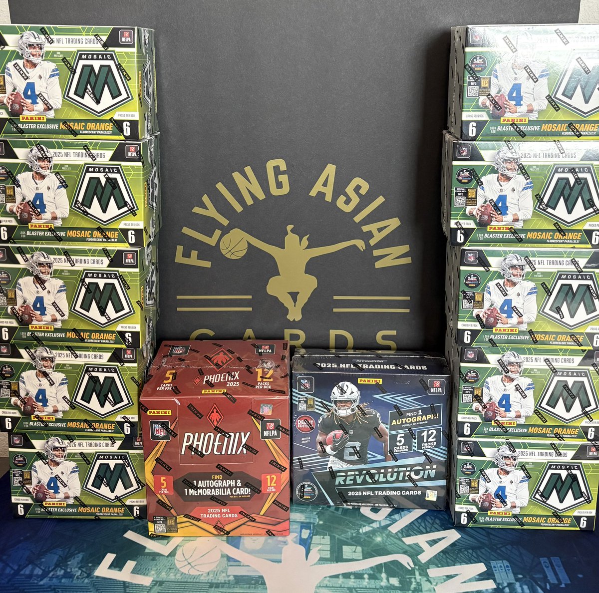 Who wants a free team Thursday night?
Just repost to enter 

1 - 2025 Revolution Premium Boxes (JUICED! 1 autos! #ed!)
1 - 2025 Phoenix Premium Boxes (JUICED! 1 auto! #ed!)
10 - Mosaic blasters, half case! (Genesis, Stained Glass, Micro?)

$29 for a random team. $5 off if it’s