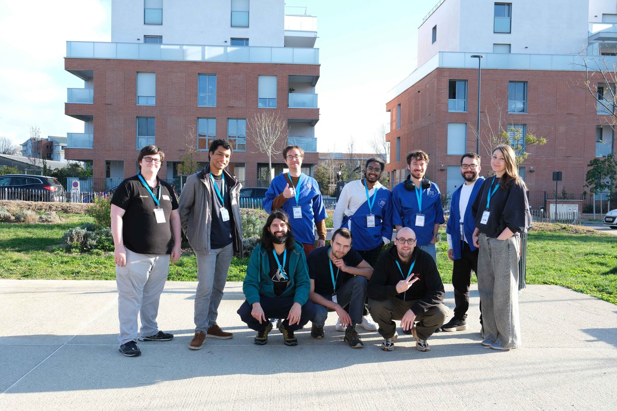 Tri Nitro Tiles tweet media