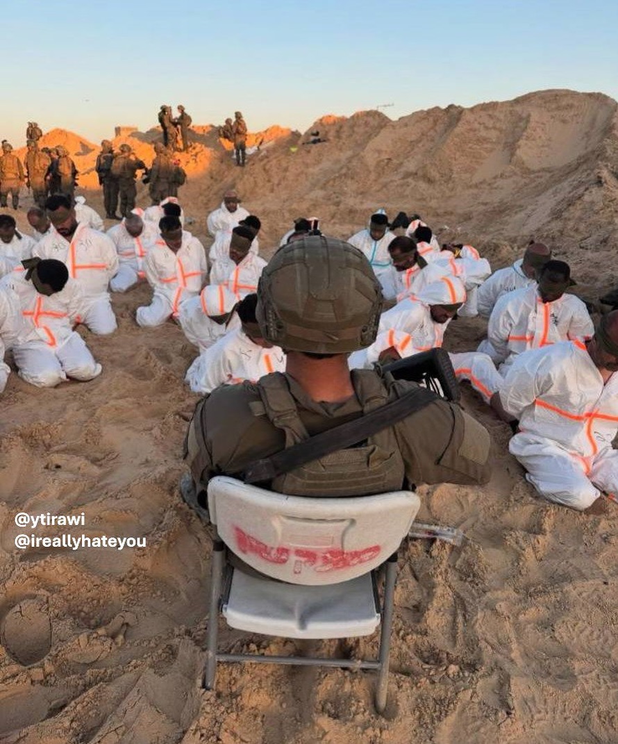 #SONDAKİKA
Soykırımcı İsrail tüm dünyanın gözü önünde tüm dünya ile alay edercesine #Gazze'de katliam yaptı ve hiçbir kurum bunun hesabını soramıyor‼️

Batsın bu dünyada!..