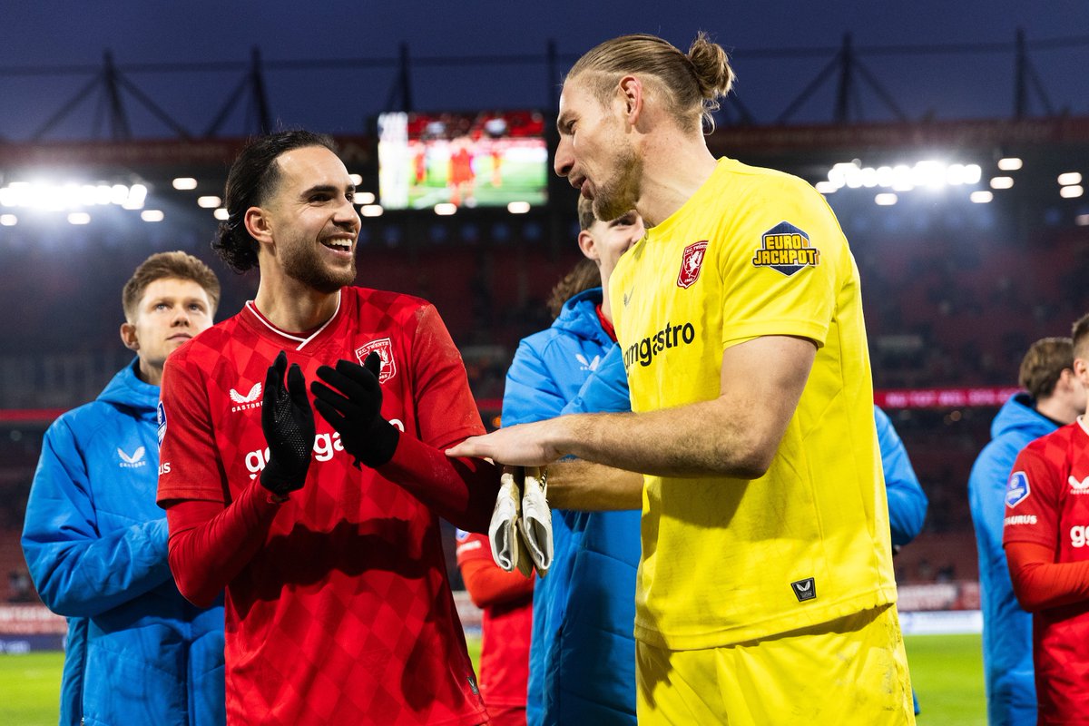 fctwente's tweet photo. ๐ด ๐
#FCTwente | #TWEGAE https://t.co/dvWPPgEmgk