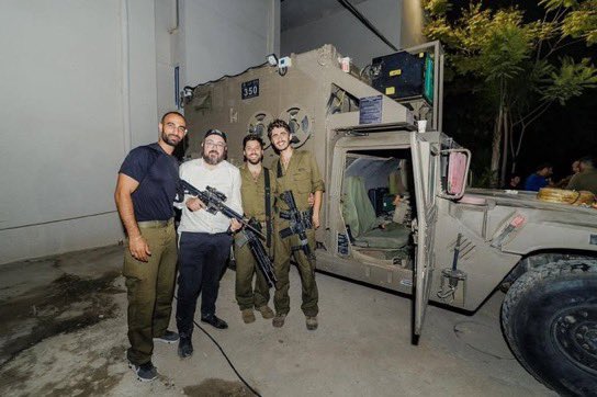 DillyHussain88's tweet photo. Pictures of Rabbi Eli Schlanger, who was killed in today’s shooting in Bondi beach.

Photos taken from Schlanger’s Facebook. https://t.co/rcAVcth44y