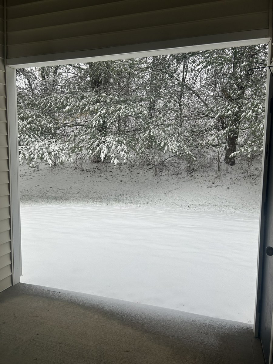 scherh97's tweet photo. Just a little “holidays are here” post.

Snow this morning, did my wrapping last night, have a fake fireplace on my TV and hot tea in hand… happy Sunday. https://t.co/qz5zMma6IX