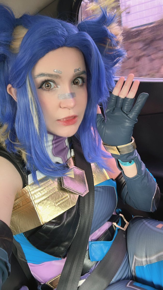 #valorant #neon #cosplay <a href="/VALORANTLATAM/">VALORANT</a>