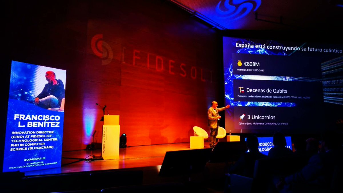 En modo divulgador sobre el presente y futuro de las #TecnologíasCuánticas en el I Congreso de Tecnologías Cuánticas de Andalucía #QUandALUS el jueves 11 de diciembre. En él plantamos la semilla de lo que será el #A4Q (Andalucía For Quantum), y lo hemos hecho desde <a href="/Fidesol/">FIDESOL</a> 🔝