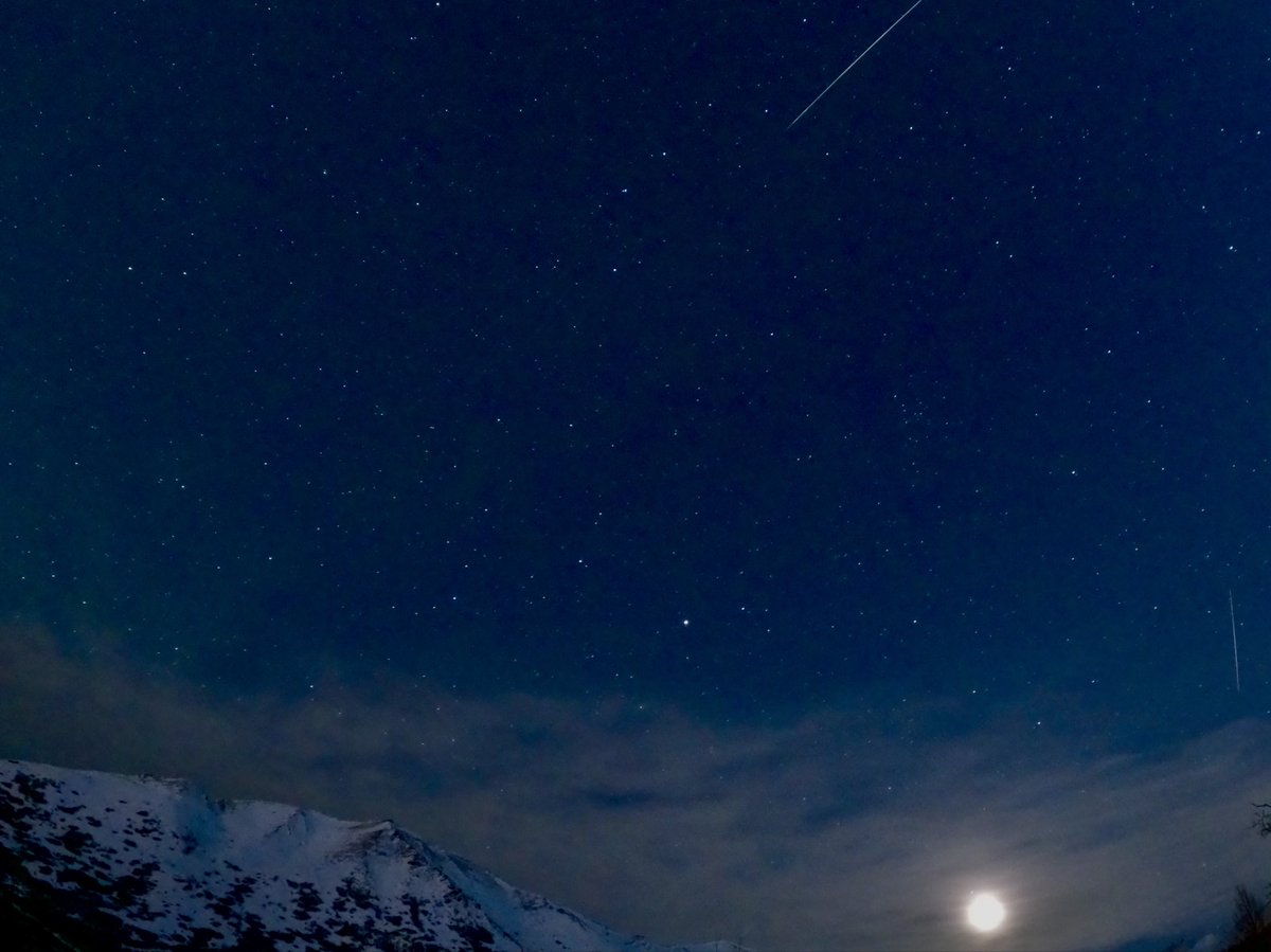 OuthereinAlaska's tweet photo. Few shots from the Geminid meteor shower last night. #GeminidMeteorShower https://t.co/2vX7qH2KK9