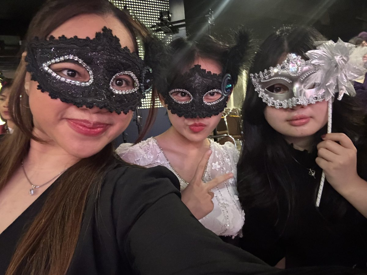 aglioogioo's tweet photo. 🎭 https://t.co/0d6L2gRuM3