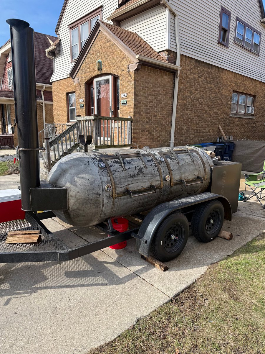 4thBase1's tweet image. Get ready for a flavor explosion at 4th Base Restaurant 🍽️DJ NYJ with Another Sunday Funday! is back on Dec 14th 📆 Our Smoked Prime Briskets are back &amp;amp; the beats will be 🔥. See you there! #SundayFunday #FoodieHeaven 🎵😋