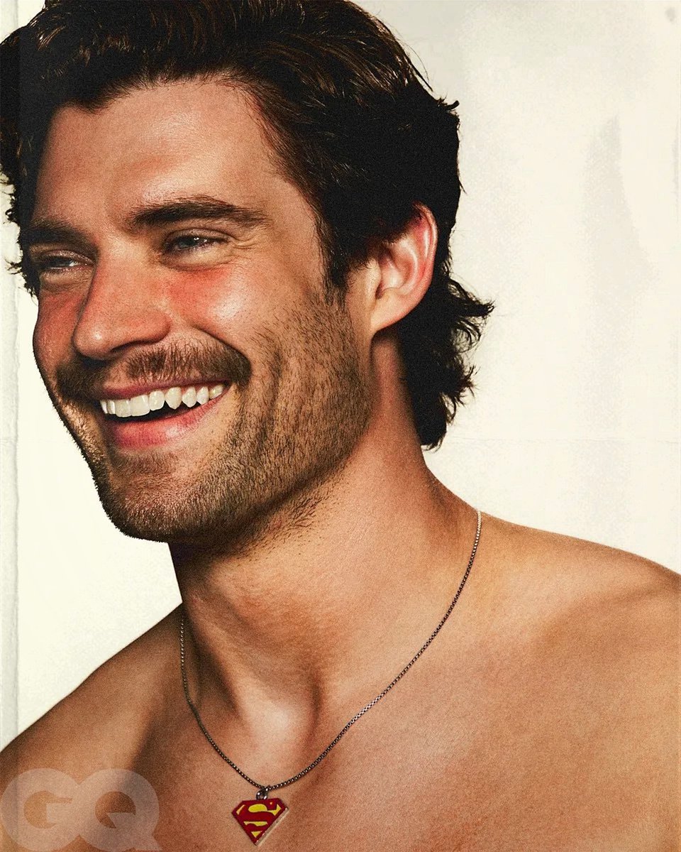 ꜱᴀᴍ ❤️ biceps | 51% AI tweet media