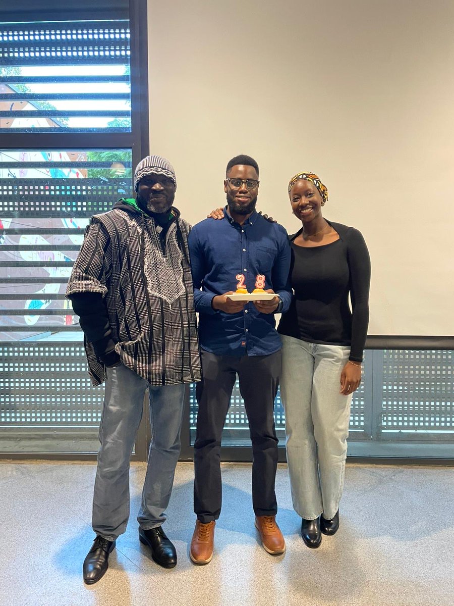 Ayer estuvimos con los hermanos de <a href="/burkineses/">Asociación Burkinabè de Barcelona</a> en un debate crítico y de reflexión sobre ¿ INDEPENDENCIAS AFRICANAS O PACTOS NEOCOLONIALES ?