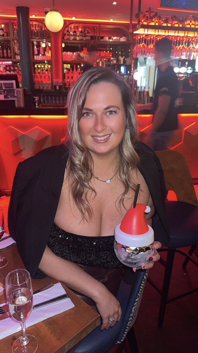 ✨ Laura Turnbull ✨ tweet media