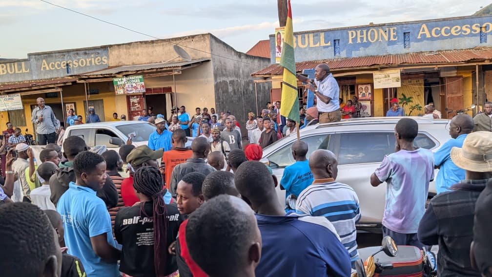 FDCOfficial1's tweet image. Momentum builds in Nyeihanga Town Council, Rwampara District, as Rt. Hon. Nathan Nandala Mafabi leads the FDC campaign engagements with the people.
#FDCManifesto #ChangeIsPossible