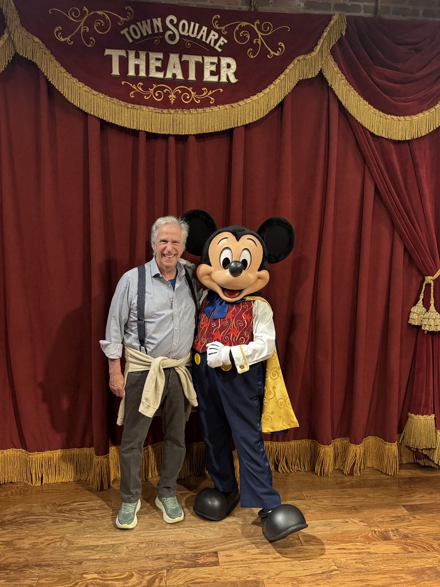 Henry Winkler tweet media
