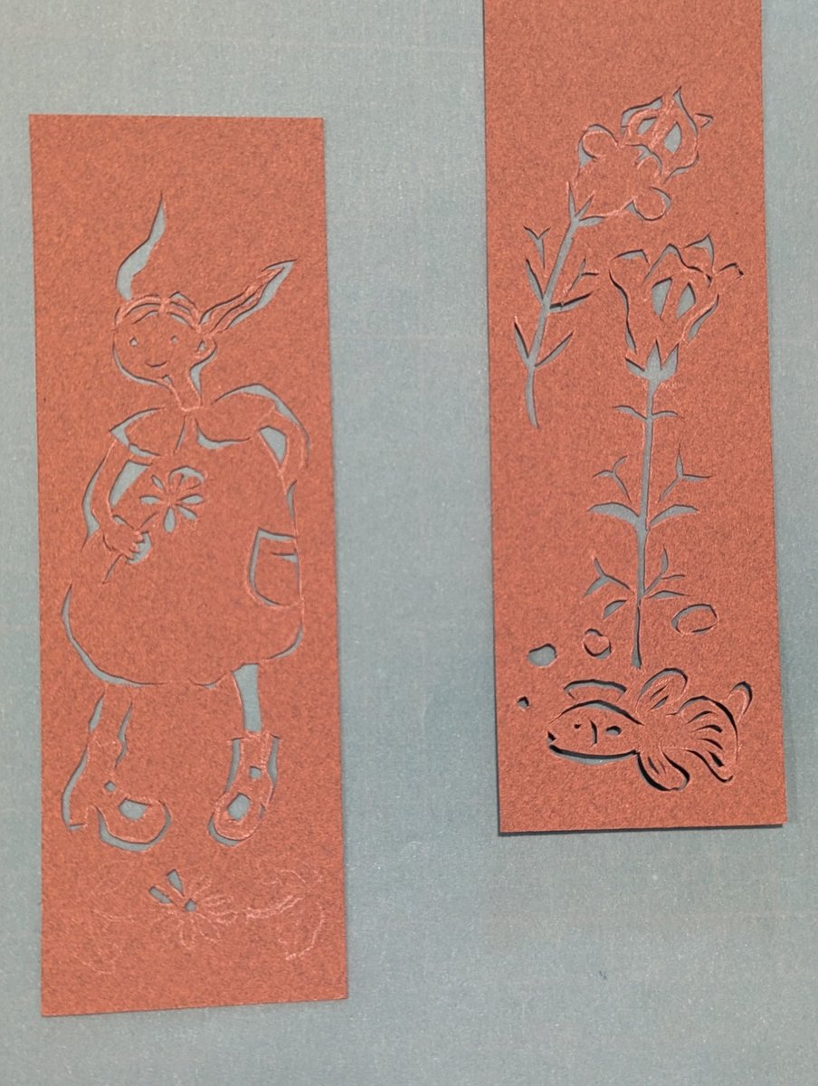madozukin's tweet photo. キンギョソウにガーベラガール #しおり #bookmark #cutpaper https://t.co/VwciersAih