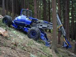 Leopardaxt's tweet photo. @veikkohaapala @1030ComfortKing @BSF_GFC @AgroNationalism We have some in Germany which have extended legs for Stability on steep climbs etc. Like this sorry for bad qualitiy and english lol https://t.co/Wr0OMD2AzL