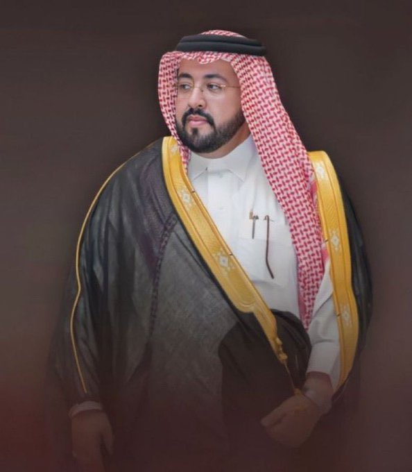 شيوخنا .. كم سطروا مآثر
في السنين الصعبه .. المشتده

شيوخنا .. التاريخ والمفاخر
والنفوس .. بعزها معتده

شيوخنا .. من كابر  إلى كابر 
صرحهم عالي .. ومحد يهده

الولد منهم .. يسر الناظر
والزعامة .. ورث أبوه وجده

#عبدالله_حمير_القحطاني