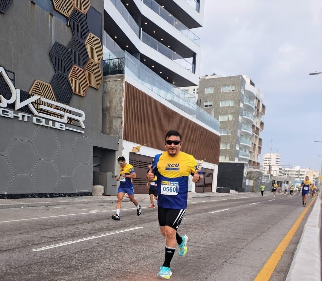 JJavierGomezCa1's tweet photo. ¡10 kilometrooooooos!
De mis mejores tiempos en diez kilometros 55.12
Eso sí, me llevé la ruta con pura música de Nelson Kanzela, relajado, relajado.

PD. Nos vemos en la posada el miércoles. https://t.co/0ahoLZytDr